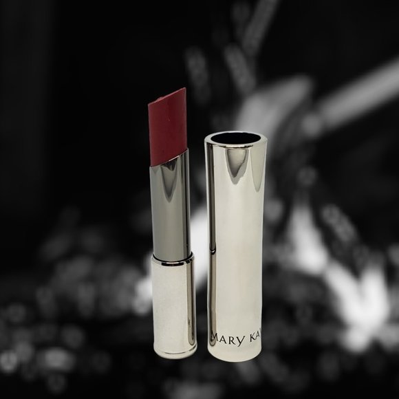 Sizzling Red Cream - True Dimension Lipstick - Discontinued & RARE Mary Kay - Picture 3 of 6